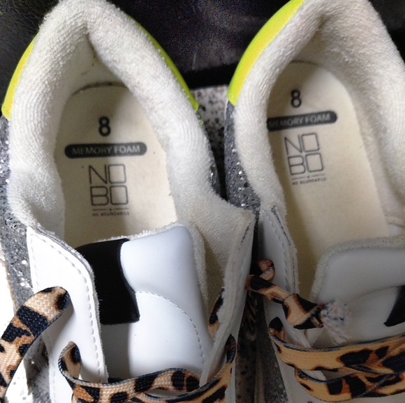 Shoes - Picture 5 of 7